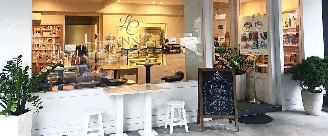 LYNN'S CAKES